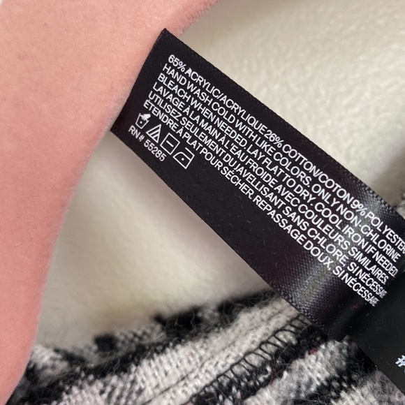 Express Plaid Hooded Poncho - Picture 14 of 14